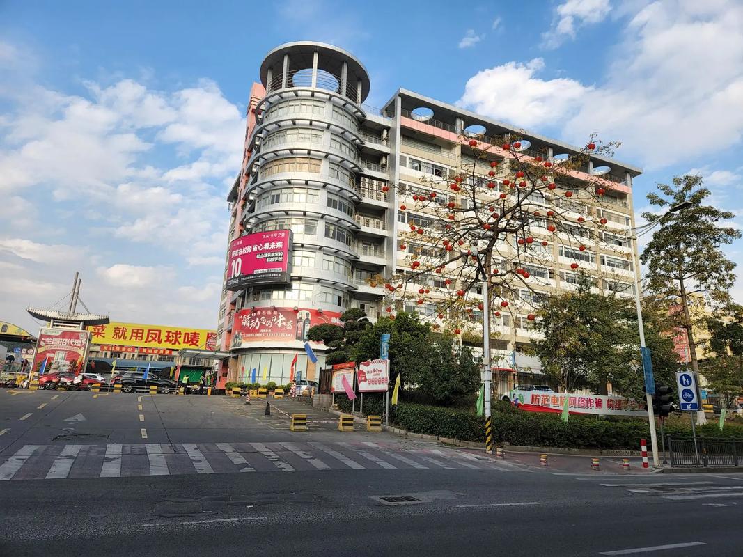 信立国际农产品贸易城隶属东莞市信立实业,位于东莞市大
